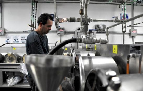 Artículos de Piel Los Favoritos calienta con el sol el 25% del agua que utiliza