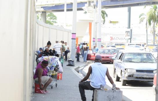 Aceras en Santo Domingo, un paso hacia ninguna parte