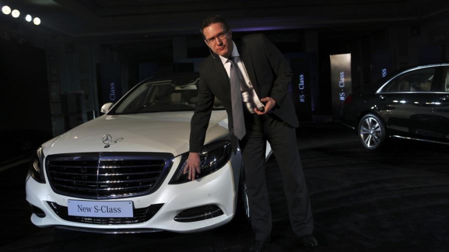 Mercedes-Benz logra record de ventas en 2013
