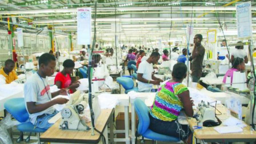 Celebrarán mañana foro seguimiento industria dominicana