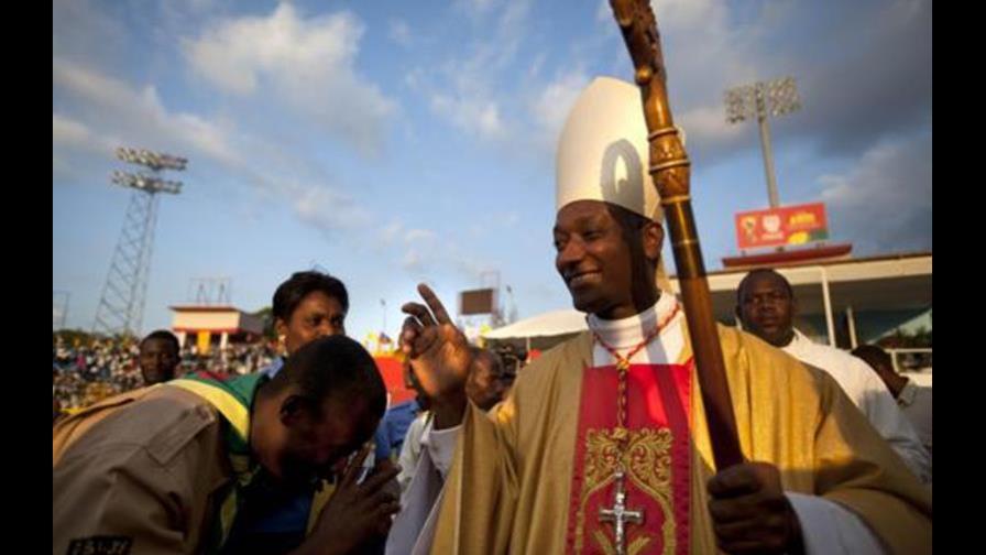 Nuevo cardenal de Haití celebra su primera misa