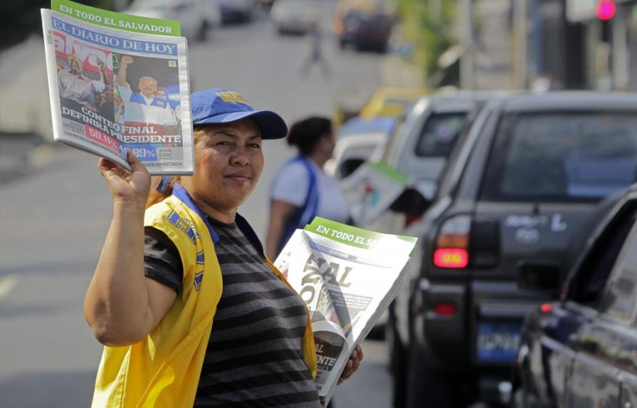 Oficialista encabeza por mínimo margen recuento de votos en El Salvador