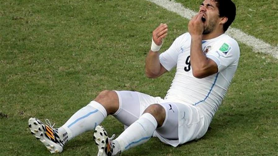 La FIFA rechazó la apelación de Luis Suárez; el jugador uruguayo mordió al italiano Giorgio Chiellini