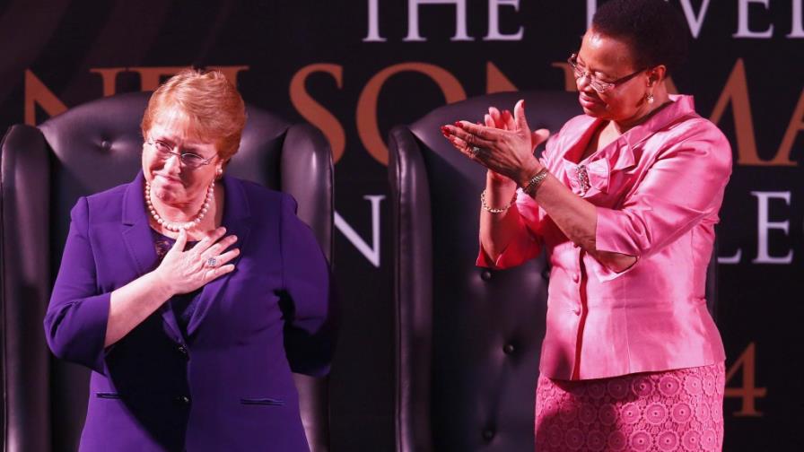 Bachelet se reúne con la viuda de Mandela en Ciudad del Cabo