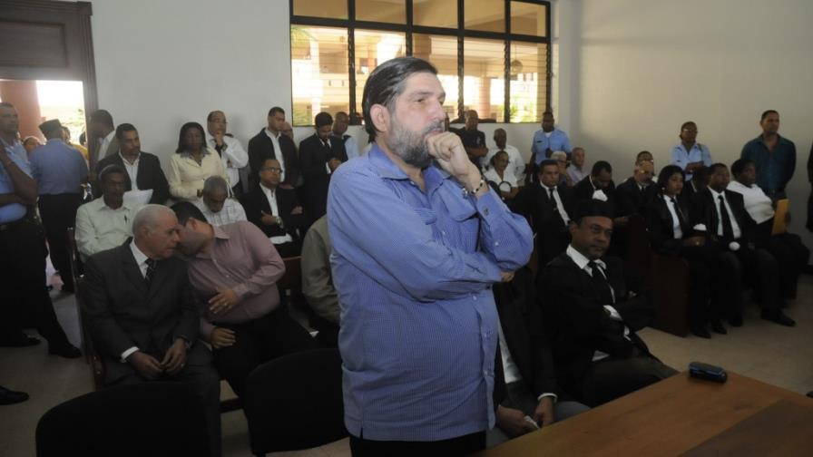 Envían caso de Marcos Martínez a juicio de fondo