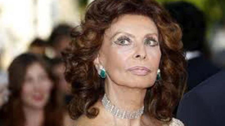 Sophia Loren narra su Ayer, hoy y mañana en su primera autobiografía Sophia Loren narra su Ayer, hoy y mañana en su primera autobiografía