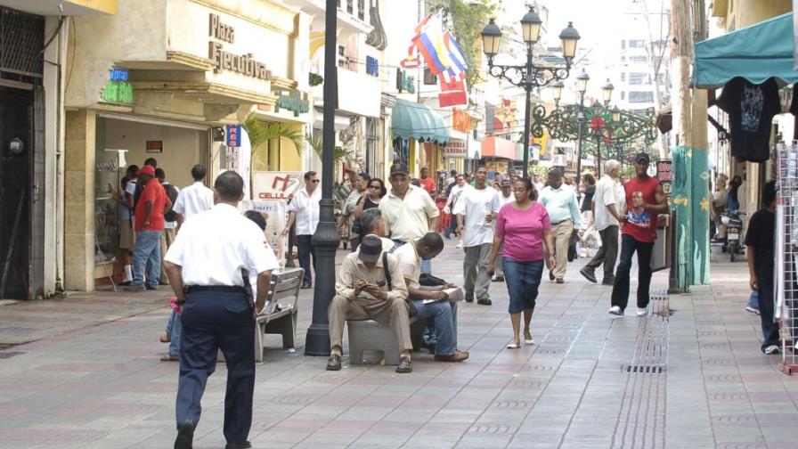 According to surveys the Dominican population is more adult