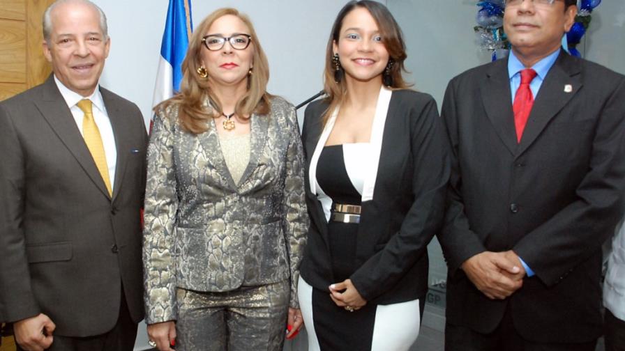 Pasaportes abre una nueva oficina en La Vega