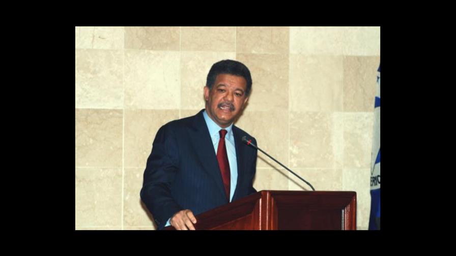 Leonel Fernández dice hay que aumentar la presión fiscal Leonel Fernández dice hay que aumentar la presión fiscal