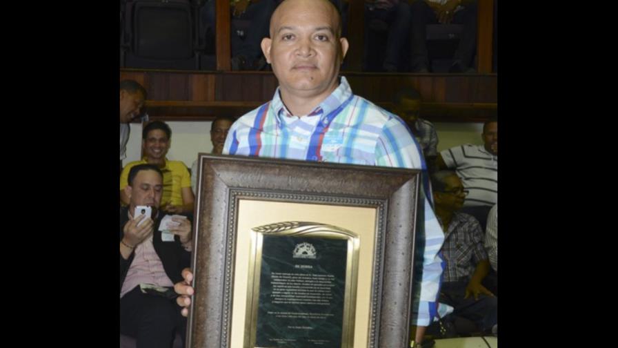 José Antonio Tejada barrió en el coliseo Alberto Bonetti Burgos