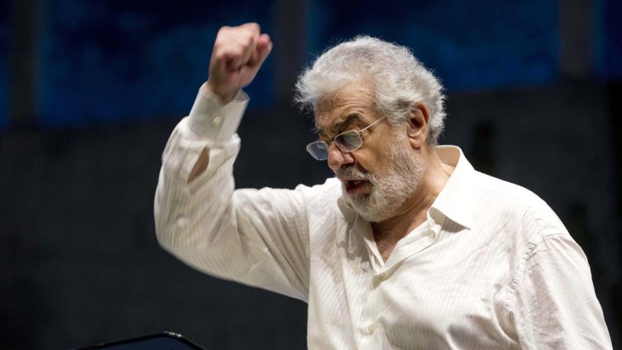 Plácido Domingo pone voz a los poemas de Juan Pablo II en su nuevo disco