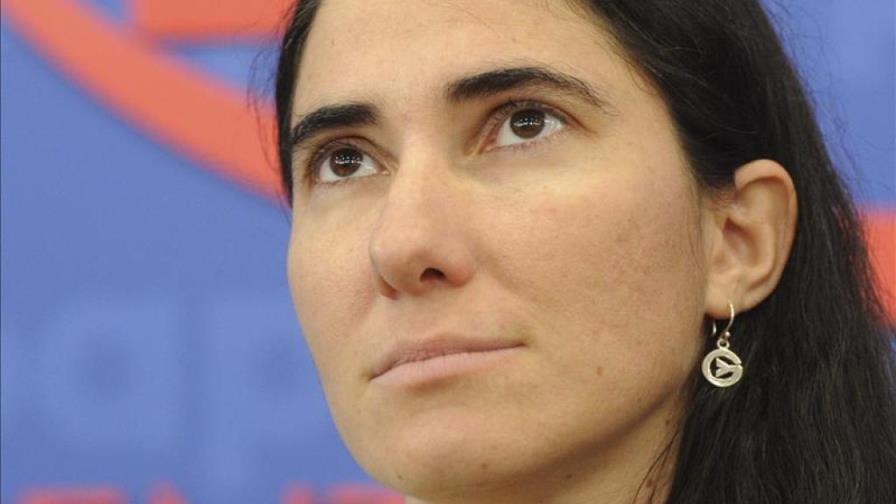 Yoani Sánchez acusa a Cuba de maniobra torcida para bloquear 14ymedio