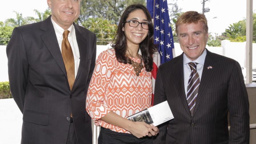 EE.UU. cierra Sección Consular de la Avenida César Nicolás Penson