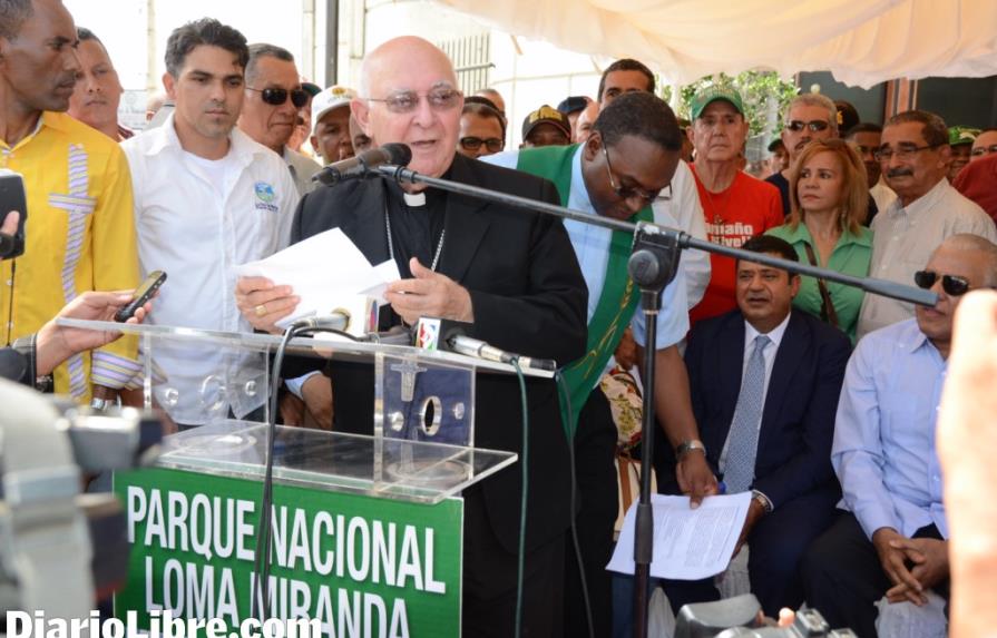 The Bishop of La Vega reminds President Medina that to respect is not to be humbled