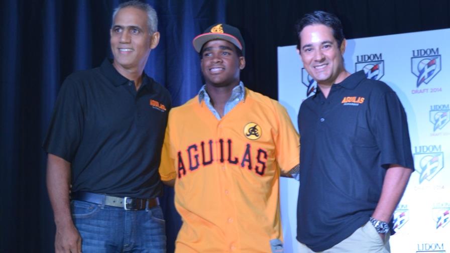 Tapia, Bautista y Leyba fueron las primeras selecciones de las Estrellas, Escogido y Águilas