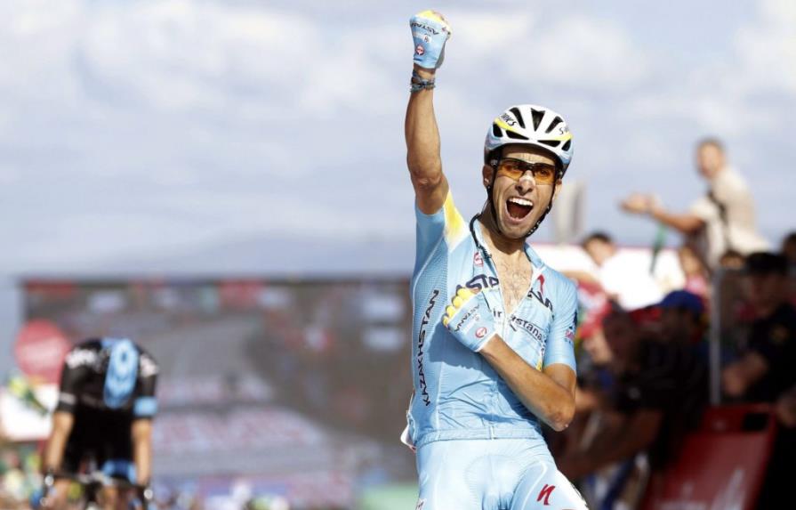El italiano Fabio Aru gana en Monte Castrove y Froome asusta a Contador