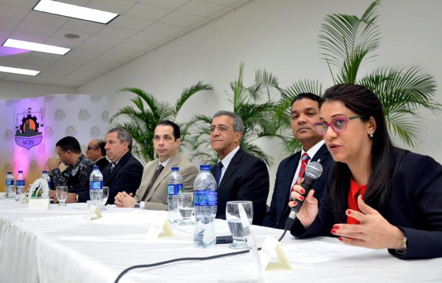 Sectores de Santiago piden priorizar la prevención en el combate a la delincuencia