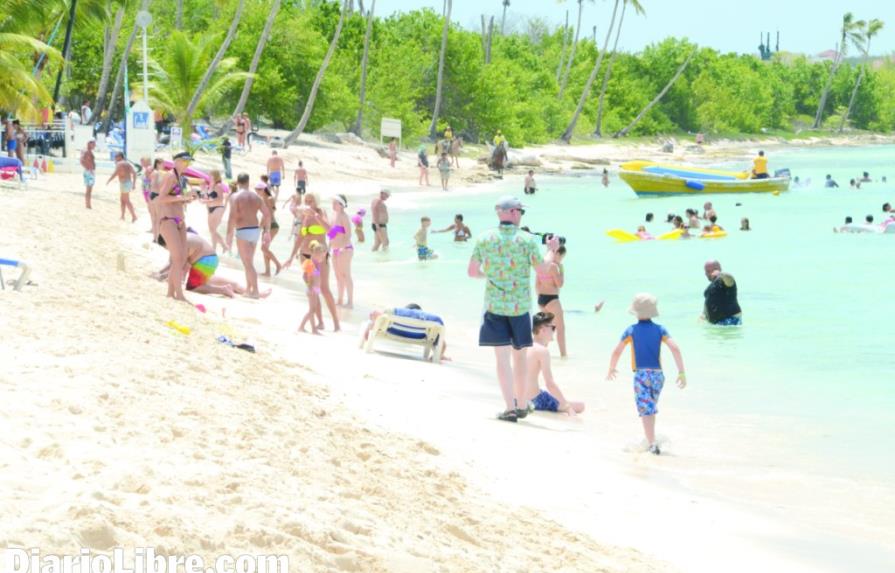 Aumenta cifra de turistas del Caribe que prefieren viajar por la misma región