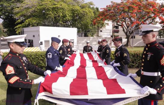 EE.UU. cierra con acto solemne antigua instalaciones de embajada