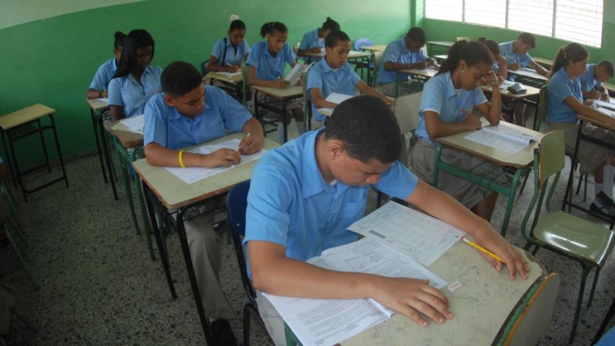 Educación reitera la Primera Convocatoria a Pruebas Nacionales 2014