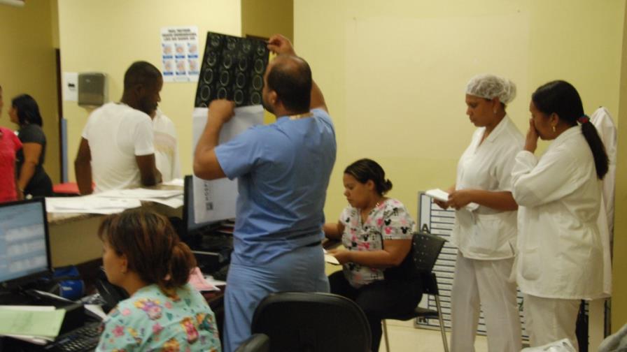 A julio, el déficit del Gobierno es de RD$13.2 mil millones, un 0.48% del PIB A julio, el déficit del Gobierno es de RD$13.2 mil millones, un 0.48% del PIB