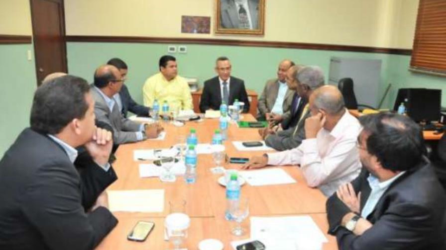 Se necesita invertir US$5 mil millones para una cobertura total del agua potable Se necesita invertir US$5 mil millones para una cobertura total del agua potable