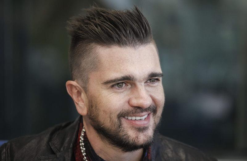 Juanes presume de raíces latinas en su conquista de EE.UU.