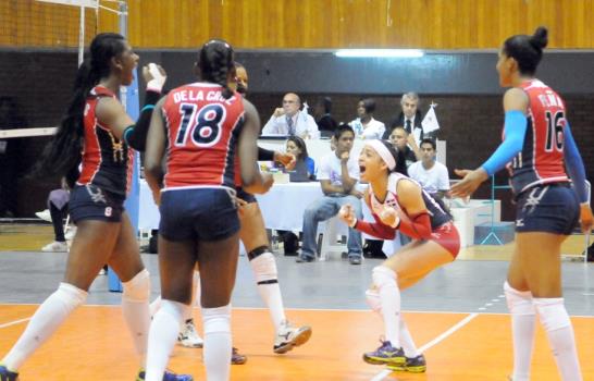 Ya están en el país Las Reinas del Voleibol; serán agasajadas el lunes en el Pabellón de Voleibol