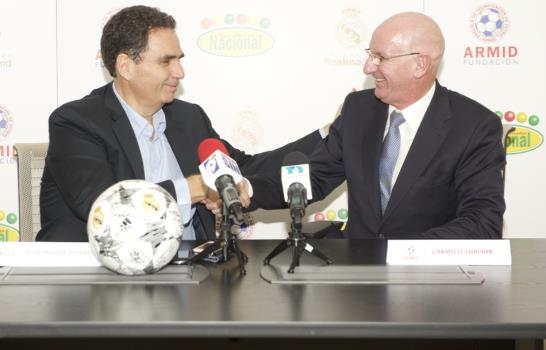 Supermercado Nacional firmó acuerdo con la Fundación Real Madrid de fútbol