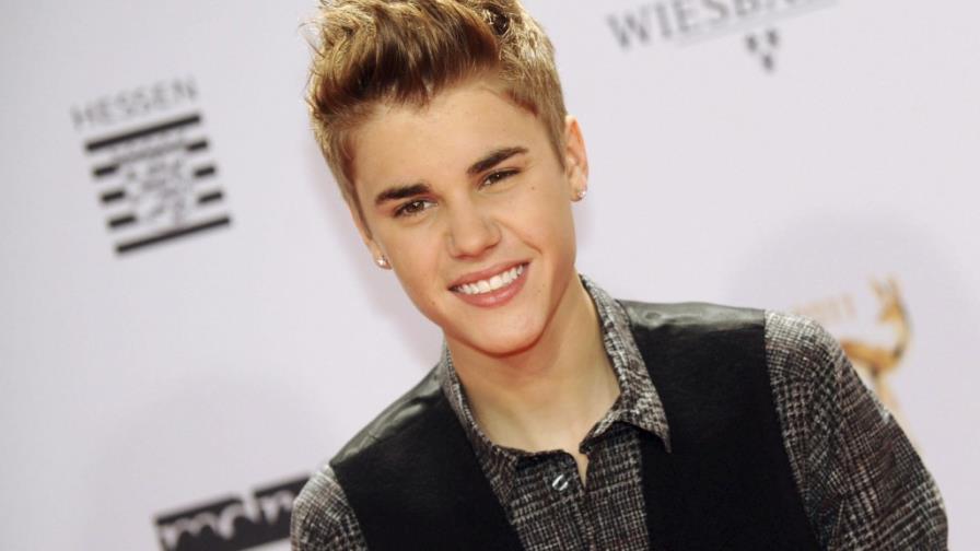 Acusan a Bieber de lanzar huevos a casa de vecino