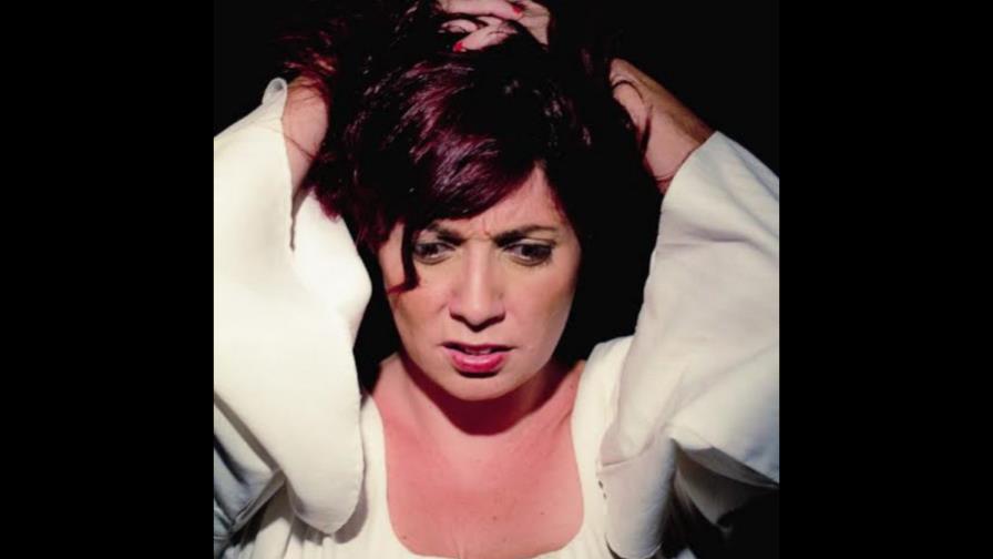 Lorena Oliva o Juana, una locura de amor Lorena Oliva o Juana, una locura de amor