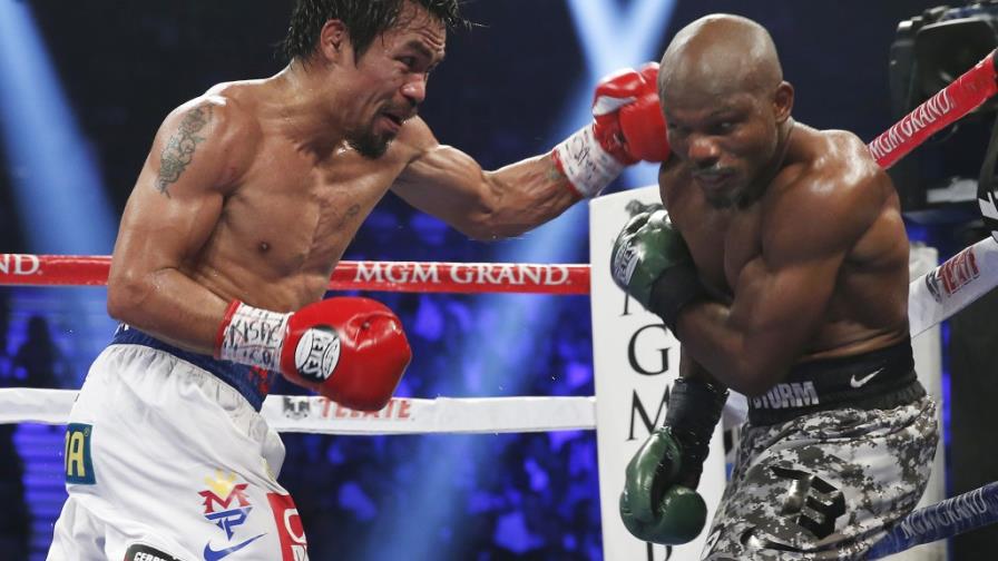 El filipino Manny Pacquiao derrota por decisión a Timothy Bradley