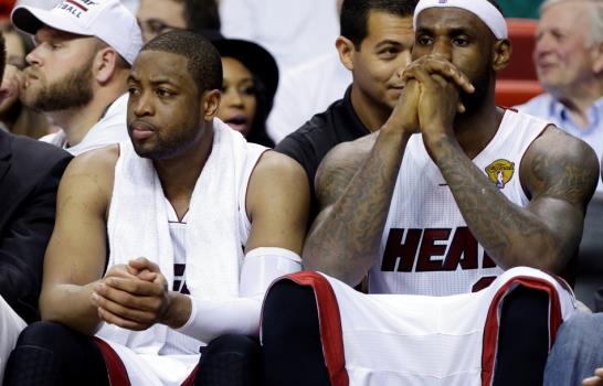 San Antonio arrolla al Miami Heat y pone la serie a punto de mate