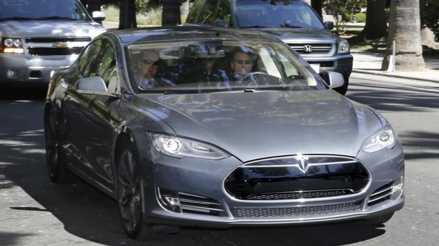 Tesla abre acceso a patentes de sus vehículos