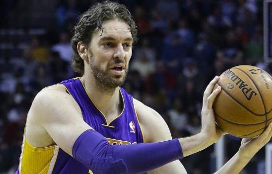 Pau Gasol firma con Bulls; Grizzlies contratan a Vince Carter; LeBron con los Cavaliers Pau Gasol firma con Bulls; Grizzlies contratan a Vince Carter; LeBron con los Cavaliers