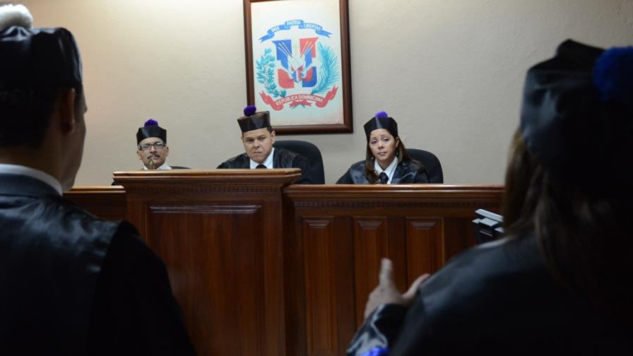 Tribunal suspende resolución de Aduanas de impuestos a compras por Internet