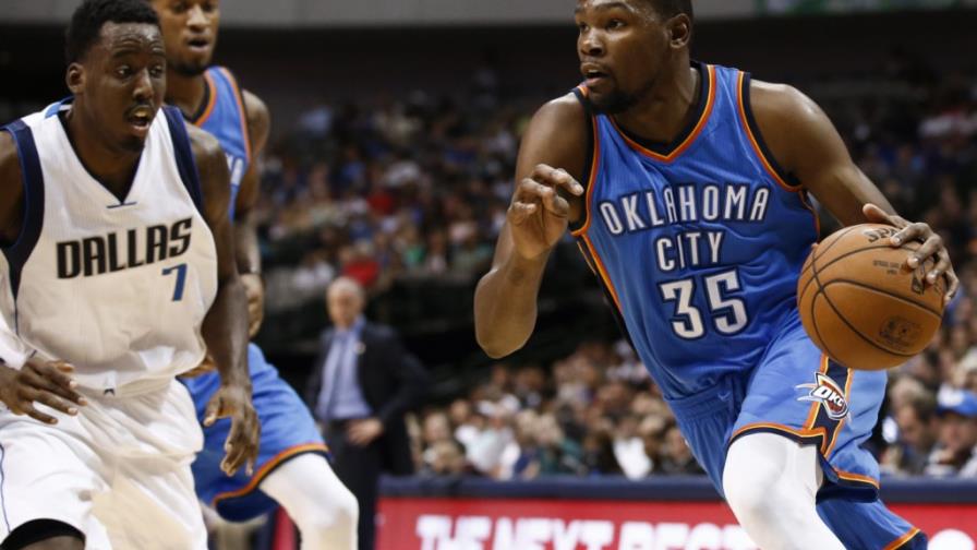 Kevin Durant, con fractura en el pie derecho Kevin Durant, con fractura en el pie derecho