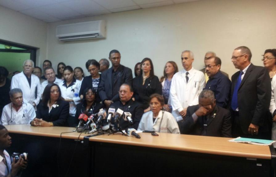 Médicos de San Pedro y La Vega paralizan labores en rechazo de informe Robert Reid