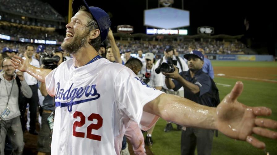 Clayton Kershaw gana premio Cy Young en la Liga Nacional; Corey Kluber gana en la Americana