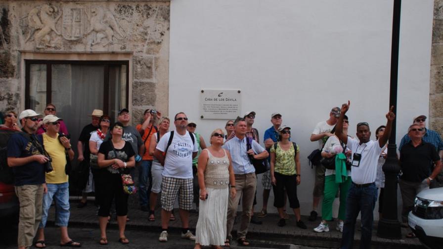 La meta de diez millones de turistas con poco avance La meta de diez millones de turistas con poco avance