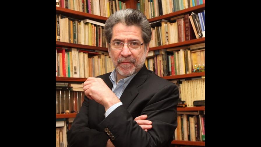 El mexicano Rafael Pérez Gay gana el premio Mazatlán de Literatura 2014