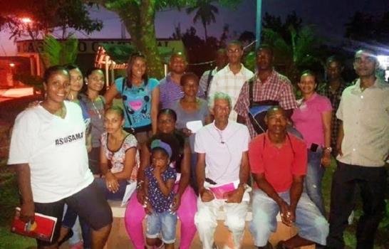 Universitarios de Sabana de la Mar piden donación de un autobús
