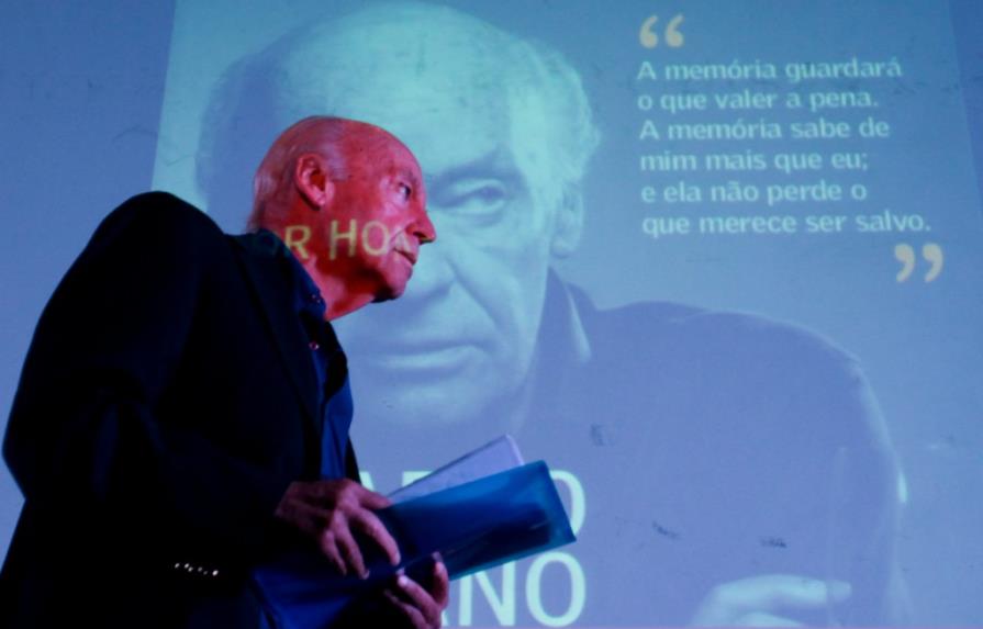 Eduardo Galeano inaugura la II Bienal del Libro de Brasilia