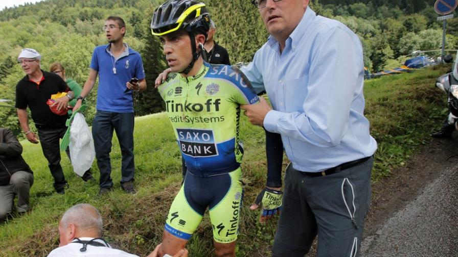 Alberto Contador abandonó el Tour de Francia; sufrió caída que lo sacó de competencia