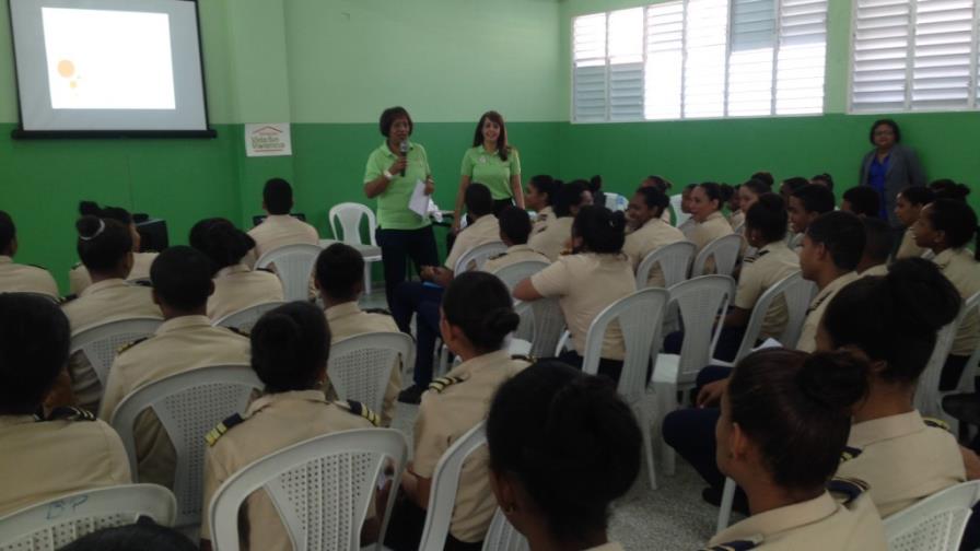 Fundación Vida sin Violencia desarrolla proyecto Promoviendo la Paz en mi Escuela