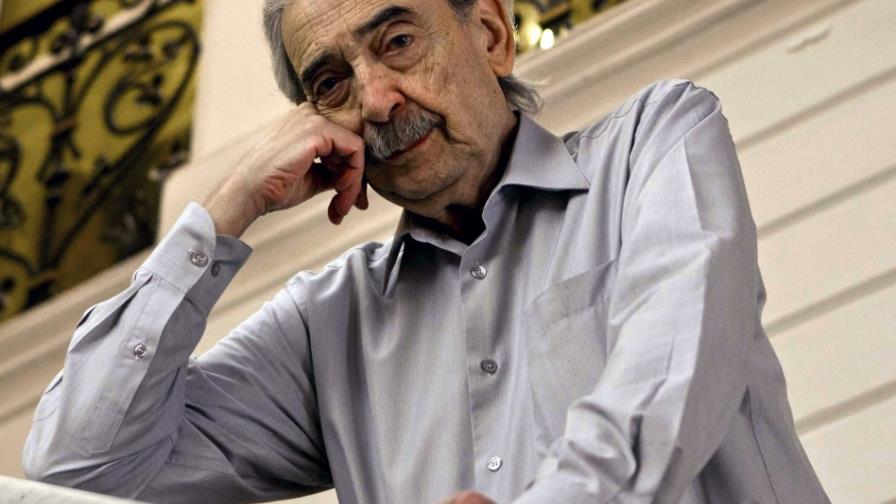 Juan Gelman, el sufrimiento y el dolor hechos poesía Juan Gelman, el sufrimiento y el dolor hechos poesía