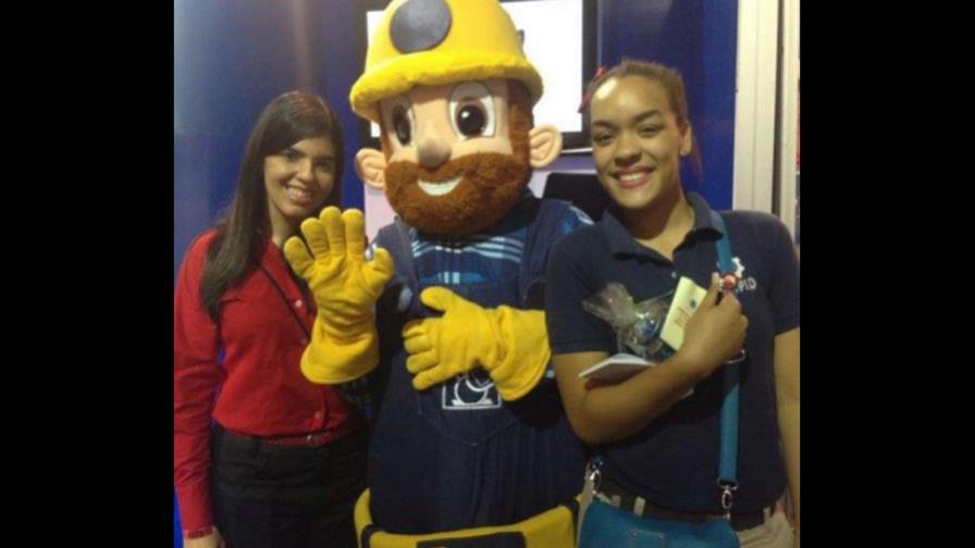 La APAP ofrece a jóvenes, en feria, orientación financiera