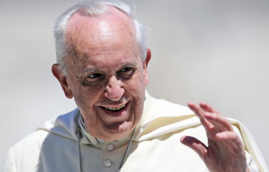 El jovial Papa Francisco revela su disposición de reformar el Vaticano
