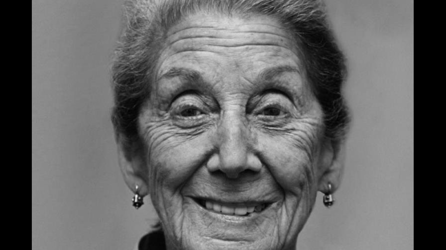 Falleció la escritora Nadine Gordimer Falleció la escritora Nadine Gordimer