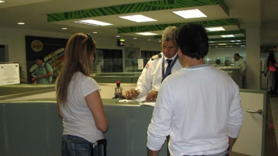 Migración niega fallas en el sistema informático de Aeropuerto Las Américas